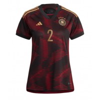 Camisa de Futebol Alemanha Antonio Rudiger #2 Equipamento Secundário Mulheres Mundo 2022 Manga Curta